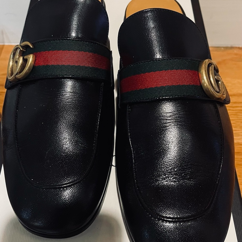 Brand new Gucci Double GG slippers true size 8